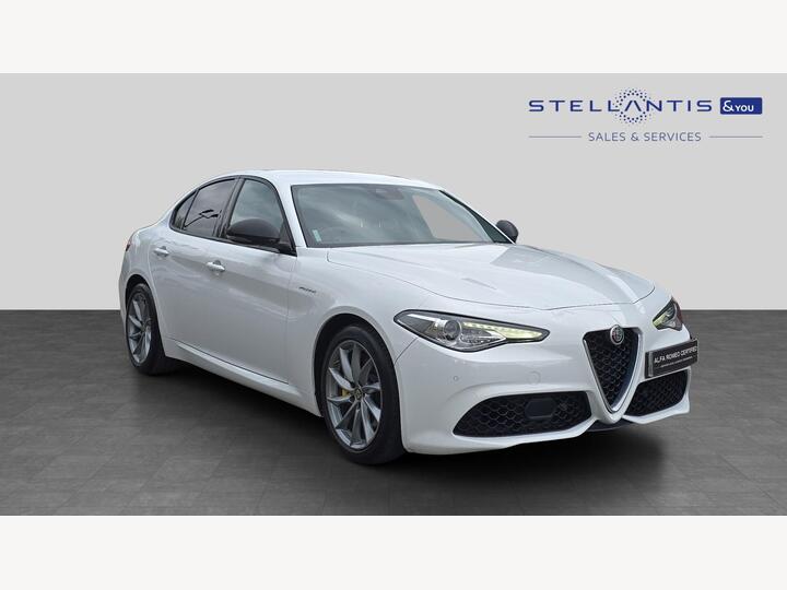 Alfa Romeo Giulia 2.0T Veloce Auto Euro 6 (s/s) 4dr Alfa Romeo Giulia 2.0T Veloce Auto Euro 6 (s/s) 4dr