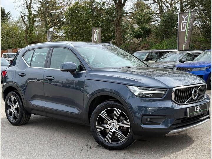 Volvo XC40 2.0 B4 MHEV Inscription Auto Euro 6 (s/s) 5dr
