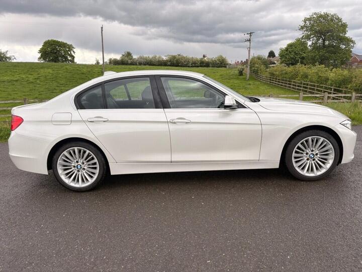 BMW 3 SERIES 2.0 320i Luxury Euro 6 (s/s) 4dr
