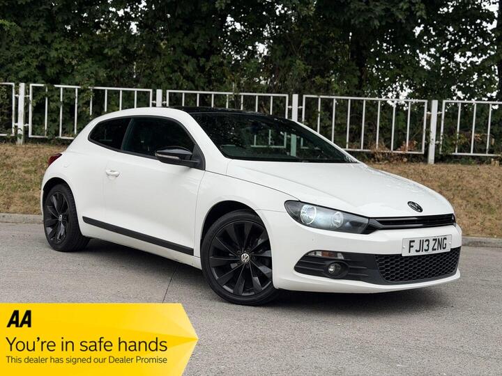 Volkswagen Scirocco 2.0 TDI BlueMotion Tech DSG Euro 5 (s/s) 3dr (Nav)