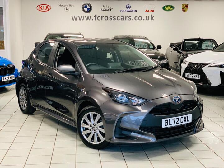 Toyota YARIS 1.5 VVT-h Icon E-CVT Euro 6 (s/s) 5dr