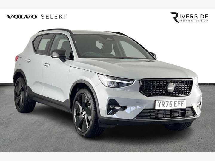 Volvo XC40 2.0 B3 MHEV Plus Black Edition DCT Auto Euro 6 (s/s) 5dr