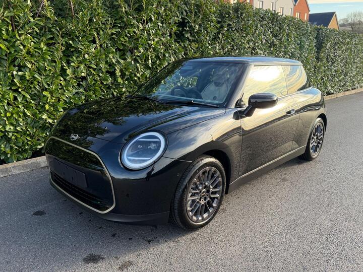 MINI Electric Cooper E 40.7kWh Exclusive Auto 3dr