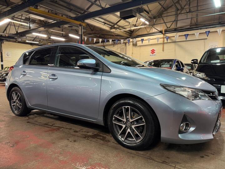 Toyota Auris 1.6 V-Matic Icon Plus Euro 5 5dr