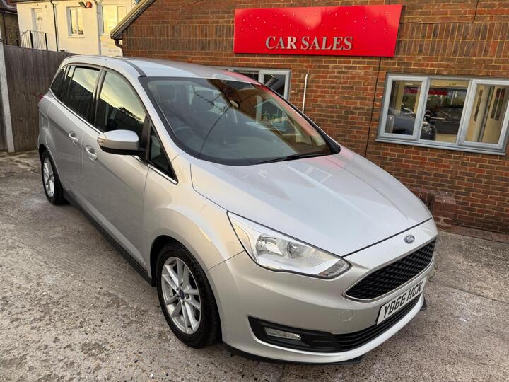Ford Grand C-Max 1.5 TDCi Zetec Powershift Euro 6 (s/s) 5dr Ford Grand C-Max 1.5 TDCi Zetec Powershift Euro 6 (s/s) 5dr