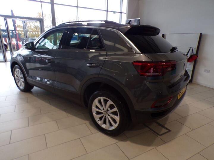 Volkswagen T-Roc 1.0 TSI Match Euro 6 (s/s) 5dr Volkswagen T-Roc 1.0 TSI Match Euro 6 (s/s) 5dr