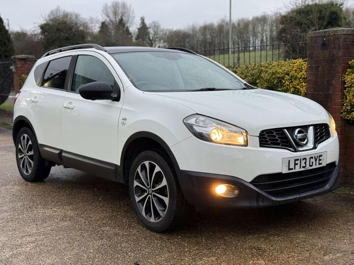 Nissan QASHQAI 1.6 360 2WD Euro 5 5dr Nissan QASHQAI 1.6 360 2WD Euro 5 5dr
