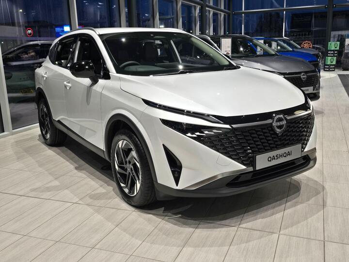 Nissan QASHQAI 1.3 DIG-T MHEV N-Connecta Euro 6 (s/s) 5dr