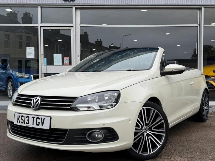 Volkswagen Eos 2.0 TDI BlueMotion Tech Exclusive Cabriolet Euro 5 (s/s) 2dr Volkswagen Eos 2.0 TDI BlueMotion Tech Exclusive Cabriolet Euro 5 (s/s) 2dr
