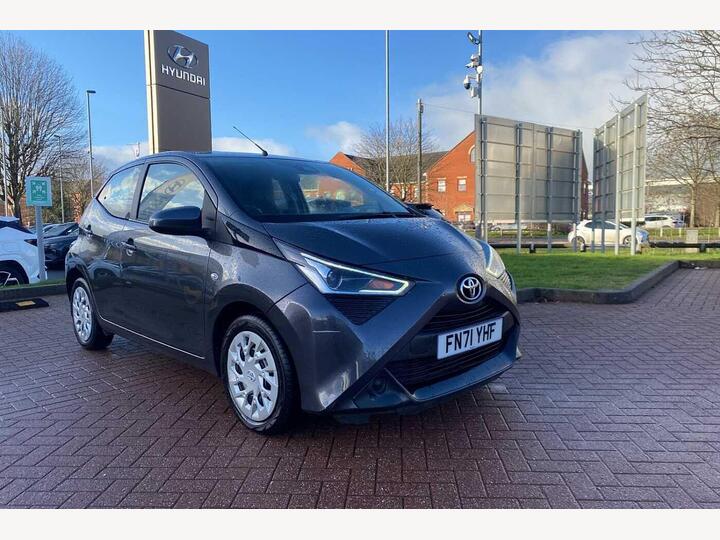 Toyota AYGO 1.0 VVT-i X-play Euro 6 (s/s) 5dr