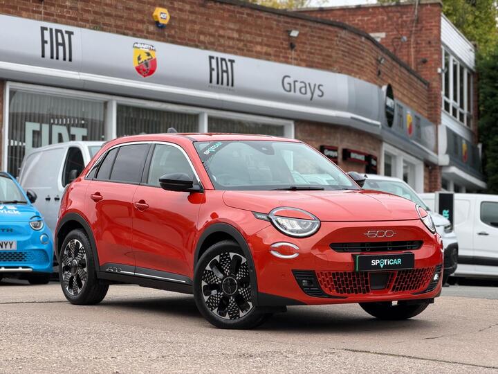 Fiat 600e 54kWh La Prima Auto 5dr