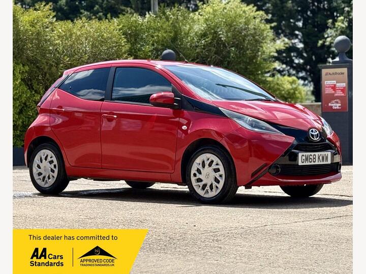Toyota AYGO 1.0 VVT-i X-play X-shift Euro 6 5dr