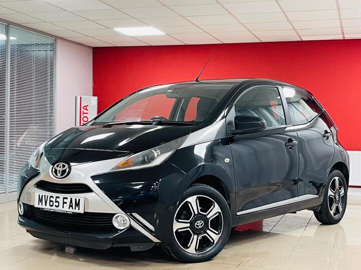 Toyota AYGO 1.0 VVT-i X-clusiv X-shift Euro 5 5dr Euro 5 Toyota AYGO 1.0 VVT-i X-clusiv X-shift Euro 5 5dr Euro 5