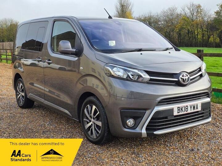 Toyota Verso 2.0D Family Compact MPV SWB Euro 6 (s/s) 5dr (8 Seat)