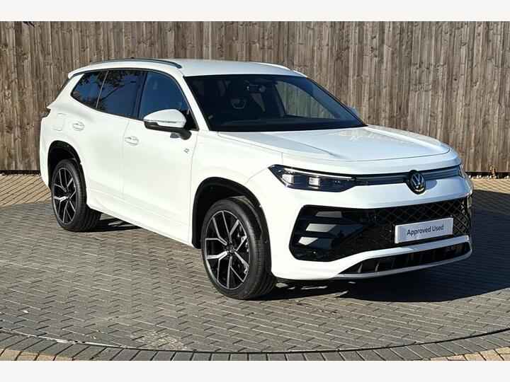 Volkswagen Tayron 1.5 TSI EHybrid 19.7kWh R-Line DSG Euro 6 (s/s) 5dr Volkswagen Tayron 1.5 TSI EHybrid 19.7kWh R-Line DSG Euro 6 (s/s) 5dr