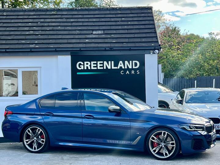 BMW 5 Series 4.4 M550i V8 Steptronic XDrive Euro 6 (s/s) 4dr BMW 5 Series 4.4 M550i V8 Steptronic XDrive Euro 6 (s/s) 4dr