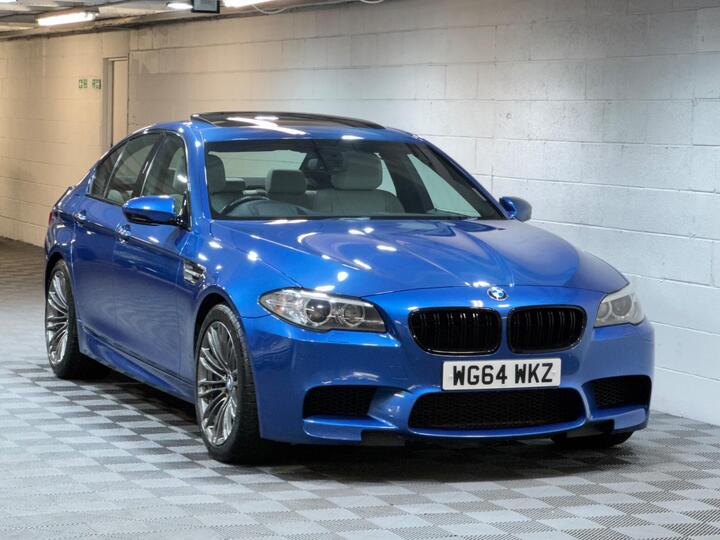 BMW M5 4.4 V8 DCT Euro 6 (s/s) 4dr