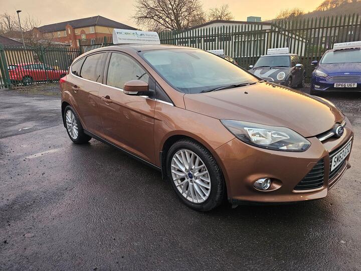Ford Focus 1.0T EcoBoost Zetec Euro 5 (s/s) 5dr