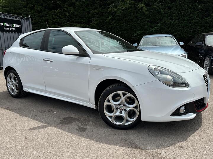 Alfa Romeo Giulietta 1.4 TB Sport Euro 6 (s/s) 5dr Alfa Romeo Giulietta 1.4 TB Sport Euro 6 (s/s) 5dr