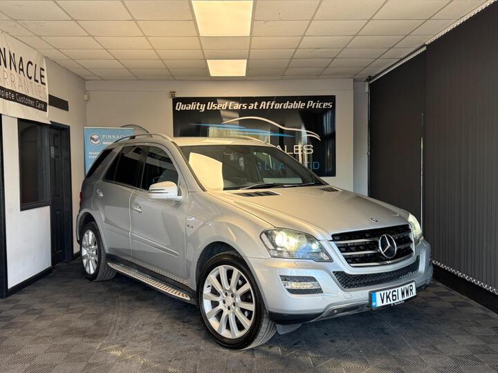 Mercedes-Benz M Class 3.0 ML300 CDI V6 BlueEfficiency Grand Edition G-Tronic 4WD Euro 5 5dr