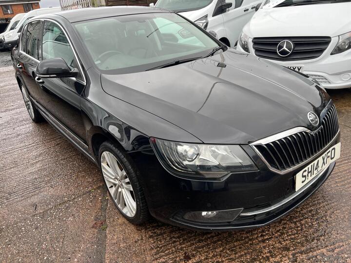 Skoda Superb 2.0 TDI Elegance DSG Euro 5 (s/s) 5dr Skoda Superb 2.0 TDI Elegance DSG Euro 5 (s/s) 5dr