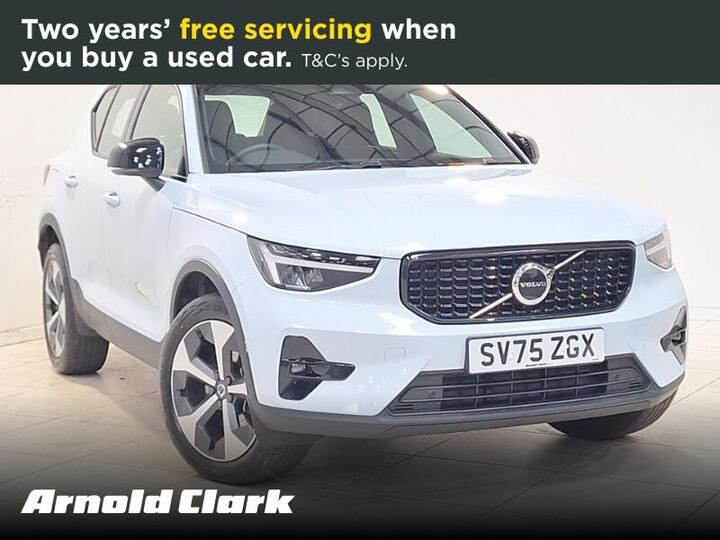 Volvo XC40 2.0 B4 MHEV Plus Dark DCT Auto Euro 6 (s/s) 5dr