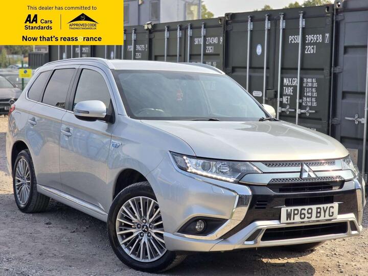 Mitsubishi Outlander 2.4h TwinMotor 13.8kWh Dynamic CVT 4WD Euro 6 (s/s) 5dr
