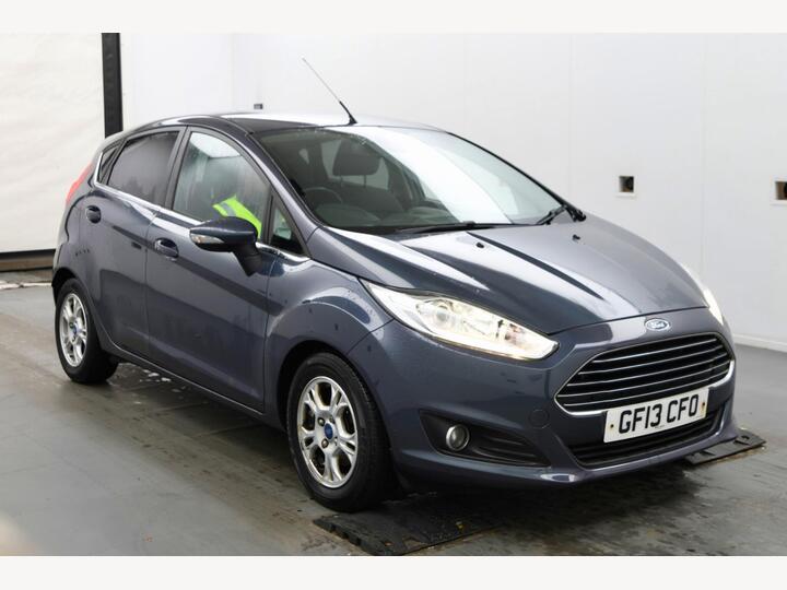Ford Fiesta 1.6 TDCi ECOnetic Titanium Euro 5 (s/s) 5dr Ford Fiesta 1.6 TDCi ECOnetic Titanium Euro 5 (s/s) 5dr
