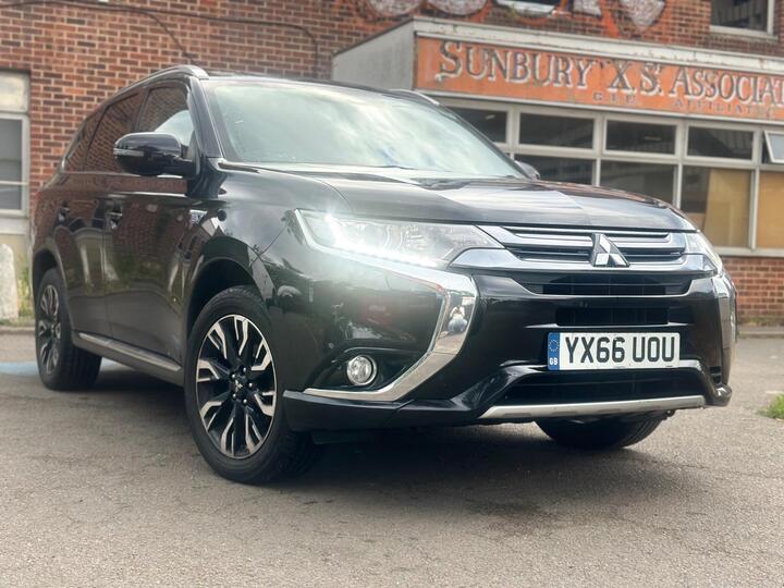Mitsubishi Outlander 2.0h 12kWh GX3h+ CVT 4WD Euro 6 (s/s) 5dr Mitsubishi Outlander 2.0h 12kWh GX3h+ CVT 4WD Euro 6 (s/s) 5dr