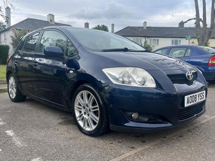 Toyota Auris 1.6 VVT-i SR 5dr