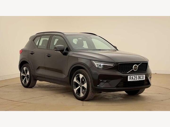 Volvo XC40 2.0 B4 MHEV Plus Dark DCT Auto Euro 6 (s/s) 5dr