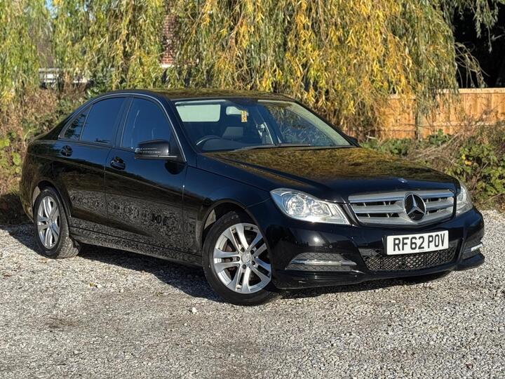 Mercedes-Benz C Class 1.6 C180 BlueEfficiency Executive SE Euro 5 (s/s) 4dr