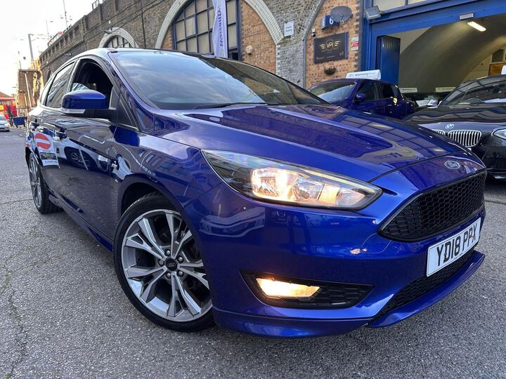 Ford Focus 1.0T EcoBoost ST-Line Euro 6 (s/s) 5dr