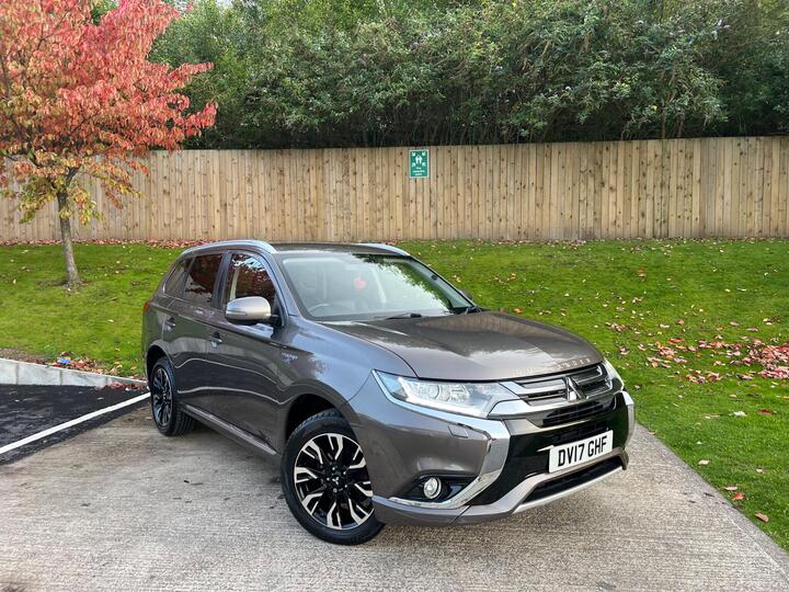 Mitsubishi Outlander 2.0h 12kWh Juro CVT 4WD Euro 6 (s/s) 5dr Mitsubishi Outlander 2.0h 12kWh Juro CVT 4WD Euro 6 (s/s) 5dr