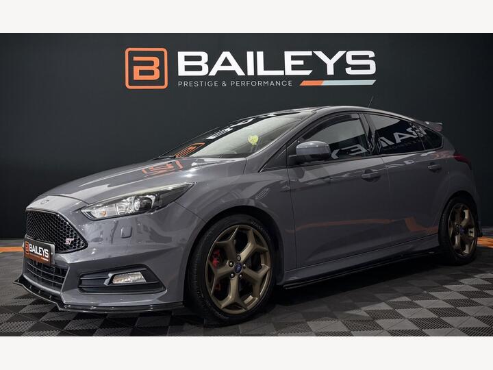 Ford Focus 2.0T EcoBoost ST-3 Euro 6 (s/s) 5dr