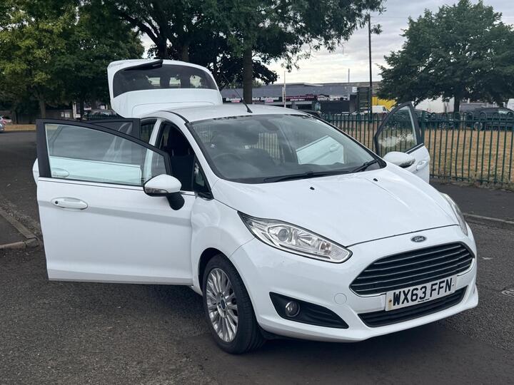 Ford Fiesta 1.0 Titanium Euro 5 (s/s) 5dr