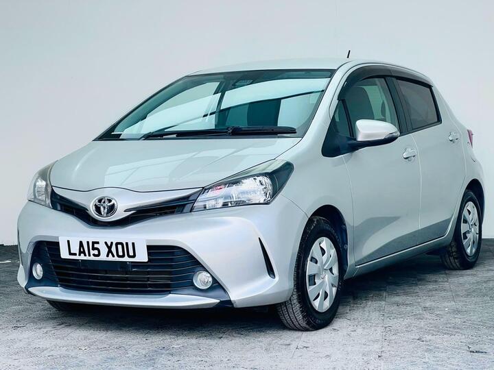 Toyota Yaris 1.33 Dual VVT-i Icon Multidrive S Euro 6 5dr (Safety Sense)