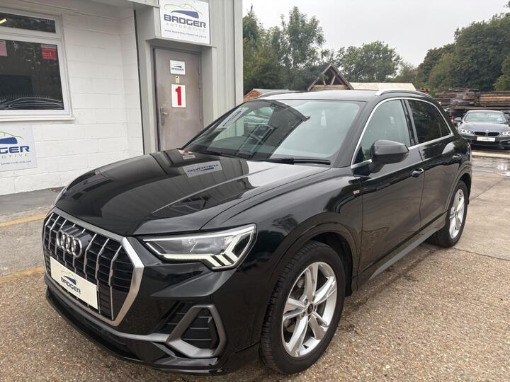 Audi Q3 1.5 TFSI CoD 35 S Line S Tronic Euro 6 (s/s) 5dr