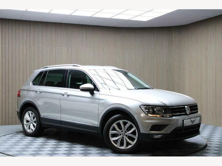 Volkswagen Tiguan 2.0 TDI SE Navigation DSG Euro 6 (s/s) 5dr