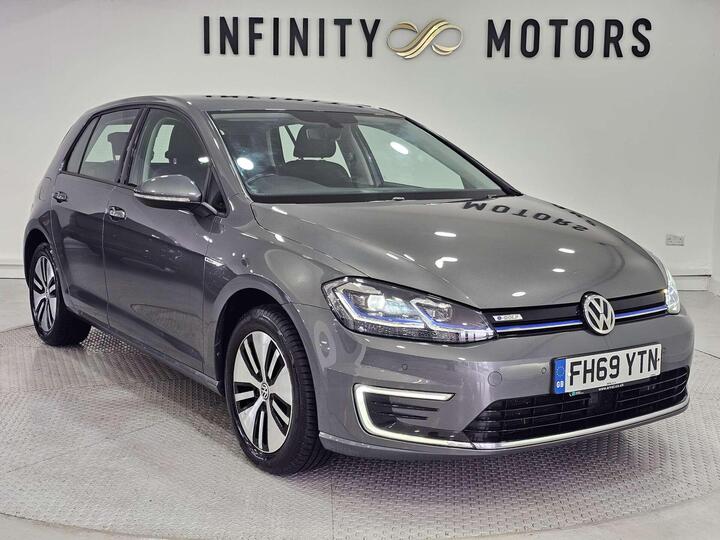 Volkswagen GOLF 35.8kWh E-Golf Auto 5dr Volkswagen GOLF 35.8kWh E-Golf Auto 5dr