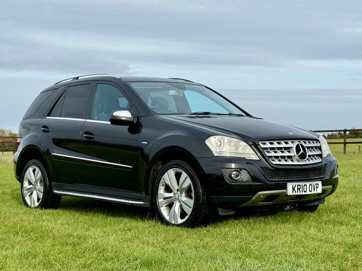 Mercedes-Benz M Class 3.0 ML350 CDI V6 BlueEfficiency Sport Tiptronic 4WD Euro 5 5dr Mercedes-Benz M Class 3.0 ML350 CDI V6 BlueEfficiency Sport Tiptronic 4WD Euro 5 5dr