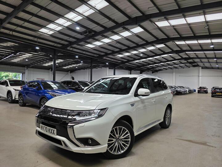 Mitsubishi Outlander 2.4h TwinMotor 13.8kWh Dynamic CVT 4WD Euro 6 (s/s) 5dr