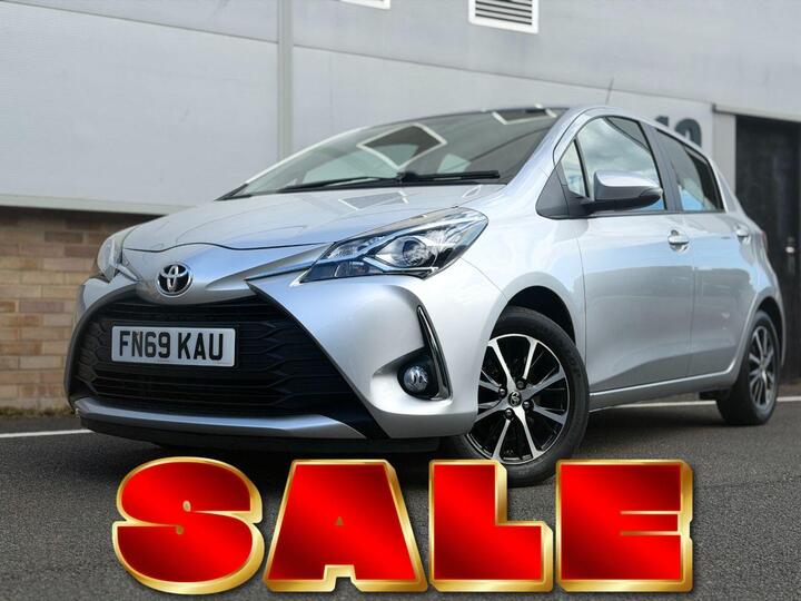 Toyota YARIS 1.5 VVT-i Icon Tech Euro 6 5dr