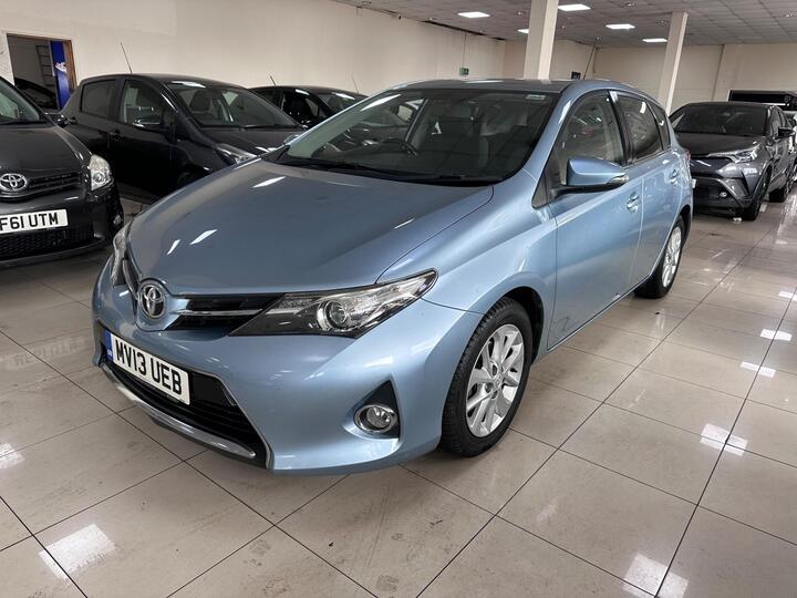 Toyota Auris 1.33 Dual VVT-i Icon Euro 5 (s/s) 5dr Toyota Auris 1.33 Dual VVT-i Icon Euro 5 (s/s) 5dr