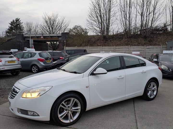 Vauxhall Insignia 2.0 CDTi EcoFLEX Exclusiv Euro 5 (s/s) 5dr
