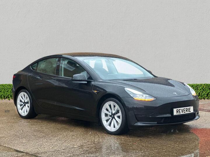 Tesla Model 3 Standard Range Plus Auto RWD 4dr