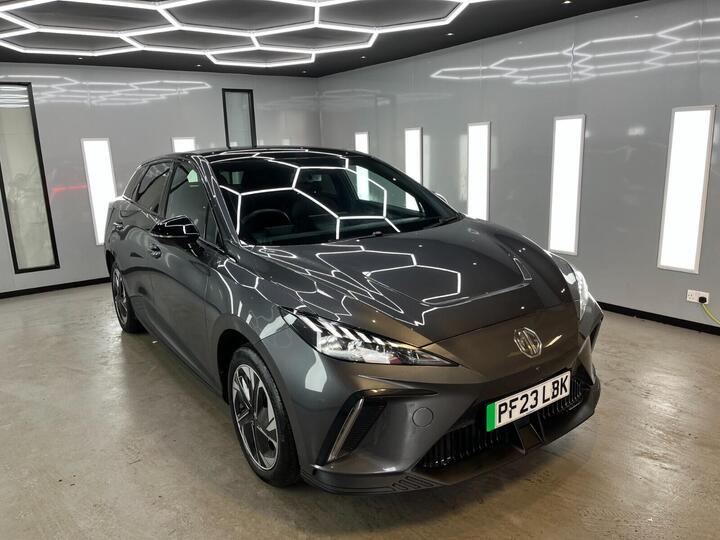 MG MG 4 64kWh Trophy Long Range Auto 5dr