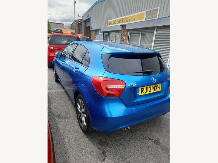 Mercedes-Benz A CLASS 1.5 A180 CDI BlueEfficiency Sport Euro 5 (s/s) 5dr