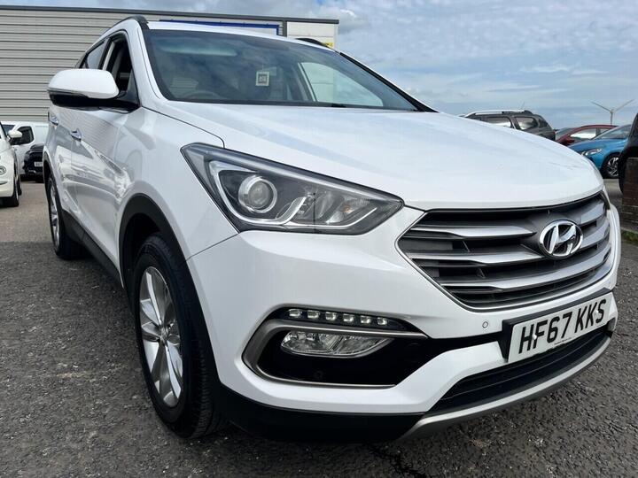 Hyundai SANTA FE 2.2 CRDi Blue Drive Premium 4WD Euro 6 (s/s) 5dr Hyundai SANTA FE 2.2 CRDi Blue Drive Premium 4WD Euro 6 (s/s) 5dr