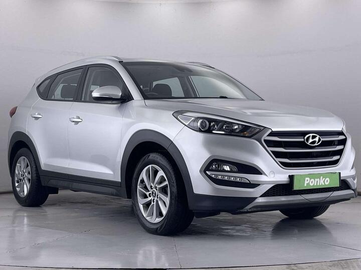 Hyundai TUCSON 2.0 CRDi Blue Drive SE Nav Euro 6 (s/s) 5dr Hyundai TUCSON 2.0 CRDi Blue Drive SE Nav Euro 6 (s/s) 5dr